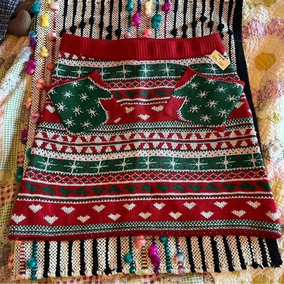 Love On A Hanger NWT Ugly Christmas Sweater Mini Skirt Sz M Red Green Fair Isle - Picture 3 of 10